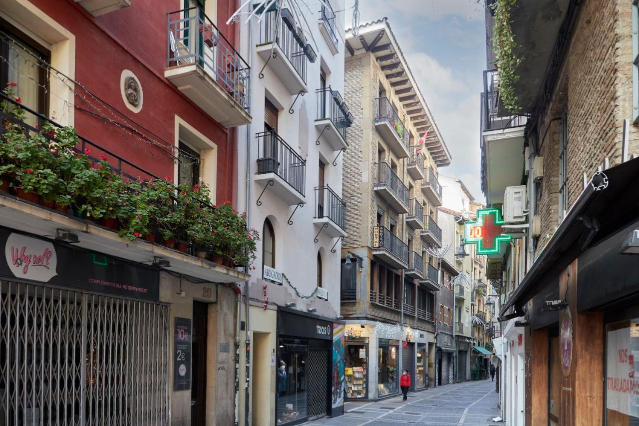 Hostal Arriazu Pamplona Bagian luar foto