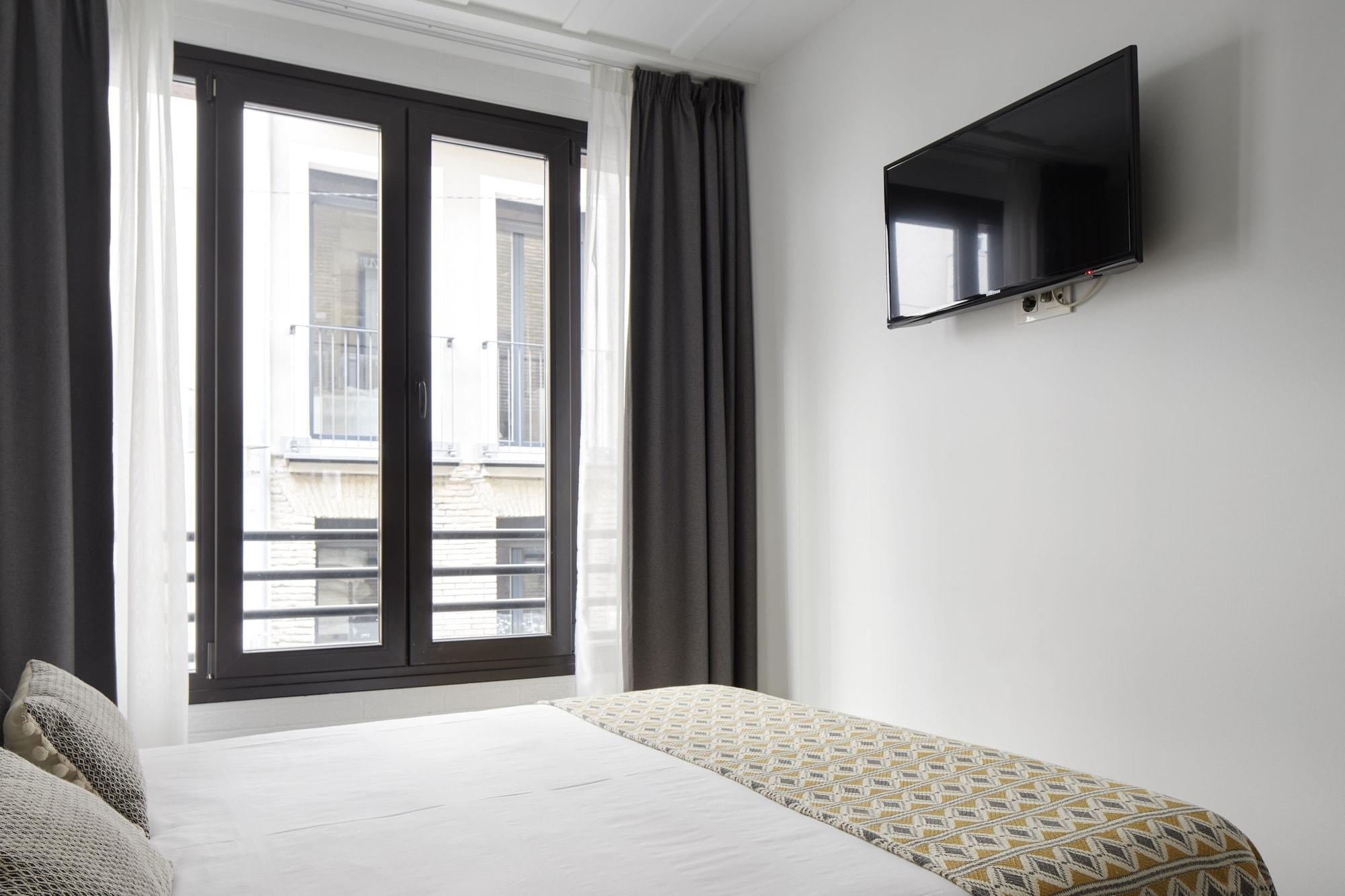 Hostal Arriazu Pamplona Bagian luar foto