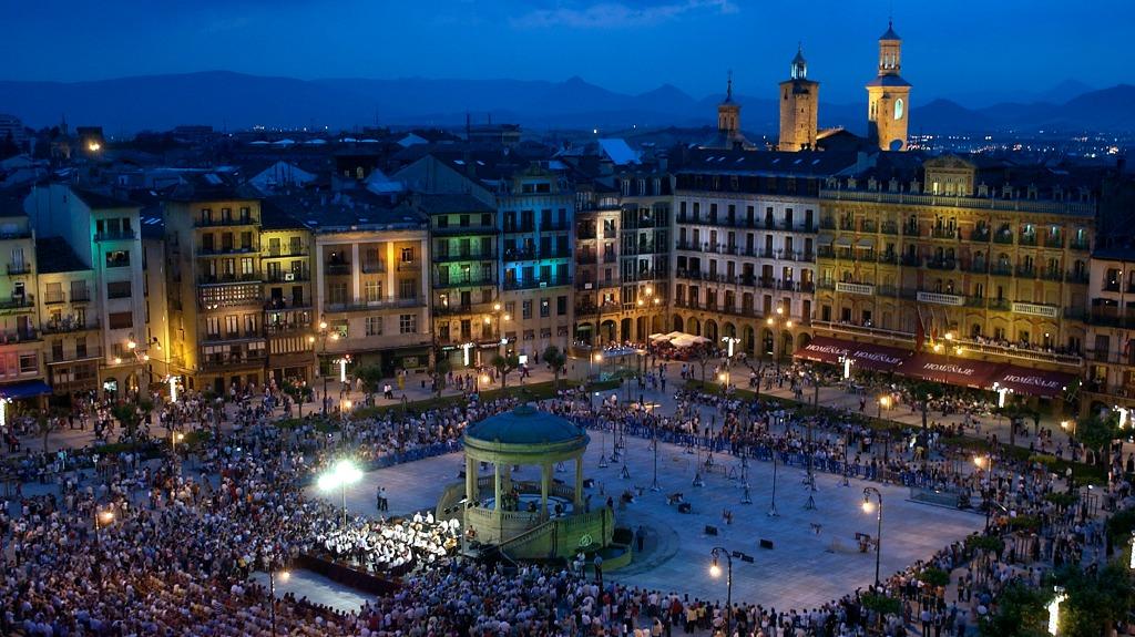 Hostal Arriazu Pamplona Bagian luar foto